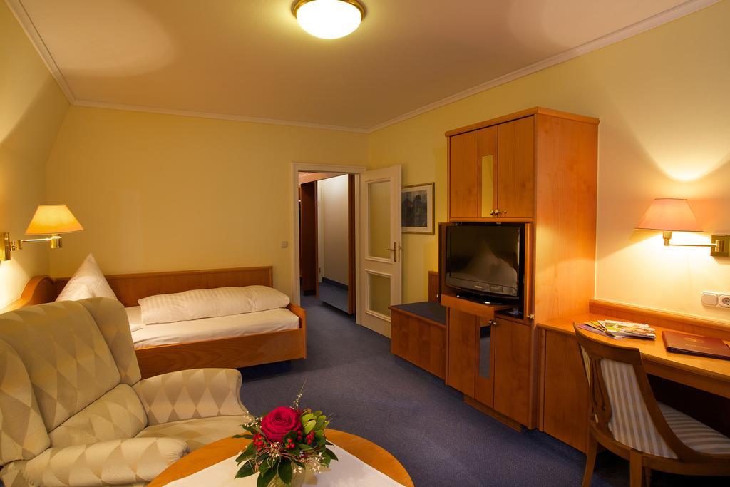Hotel Chateau Fontenay 5*