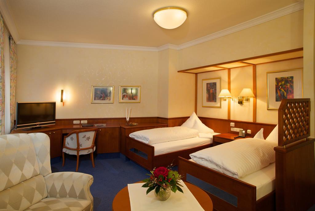 Hotel Chateau Fontenay 5*
